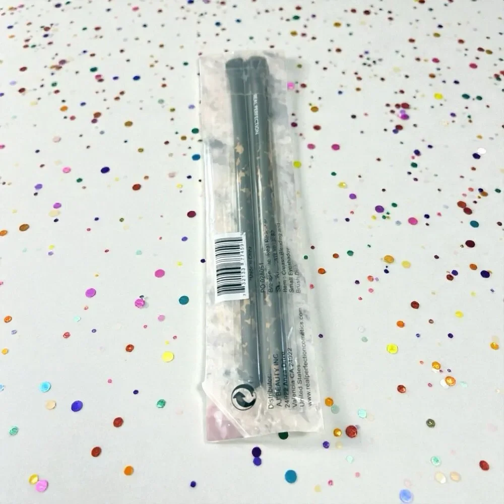 REAL PERFECTION Crease Blending and Small Eyeshadow Brush Duo